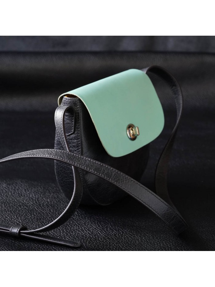 肩背小馬鞍包(湖水藍)