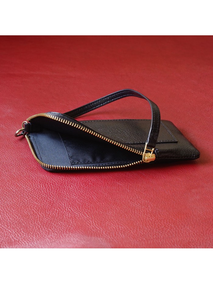 義大利進口縮花山羊皮手機袋(靜謐黑)